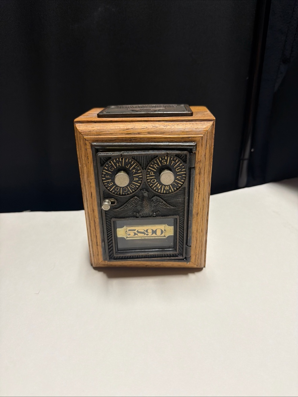 Wood Finish Vintage-Style Portable Audio Box in Brown